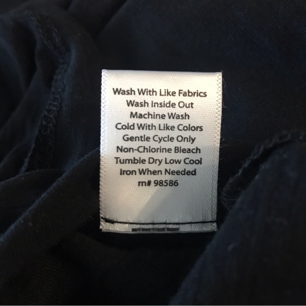 Dept 222 size M black v-neck short sleeve tee shirt NWT. - Picture 4 of 6